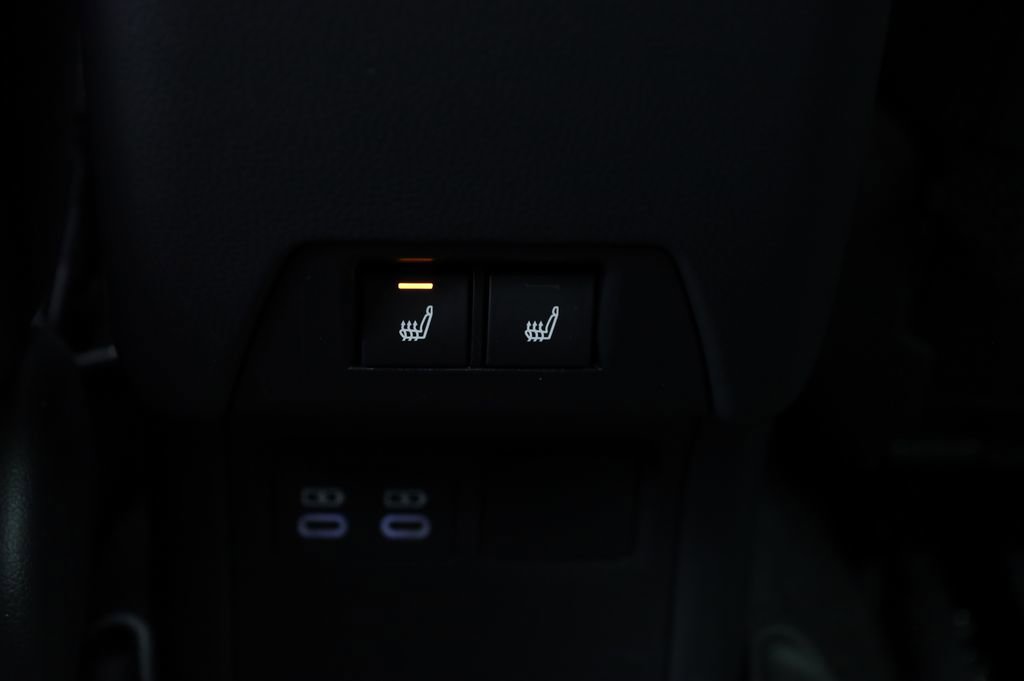 Used 2024 Toyota Prius Limited image 32