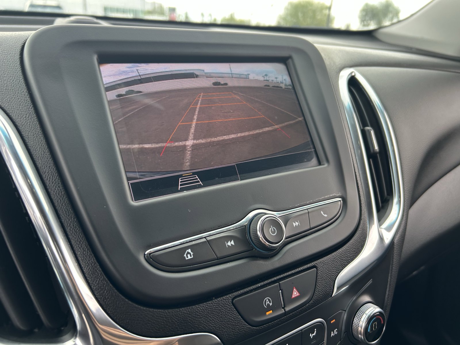Certified 2024 Chevrolet Equinox LT FWD image 31