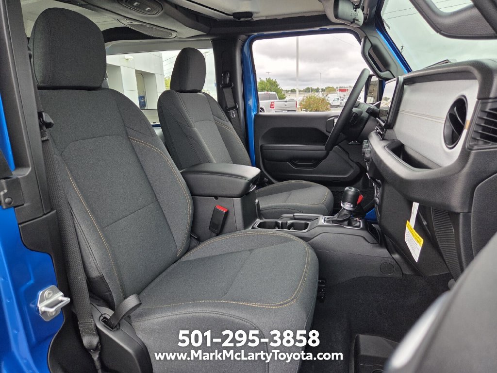 Used 2026 Jeep Wrangler Sport AWD/4WD image 14
