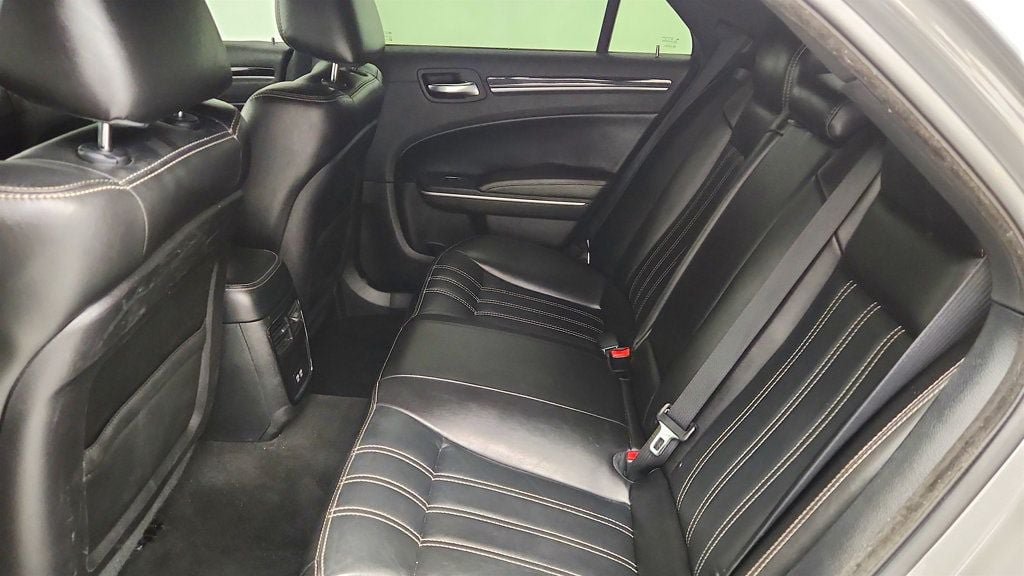 Used 2019 Chrysler 300 S RWD image 22