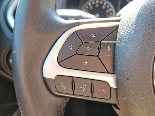 Used 2018 Jeep Renegade Latitude FWD image 23