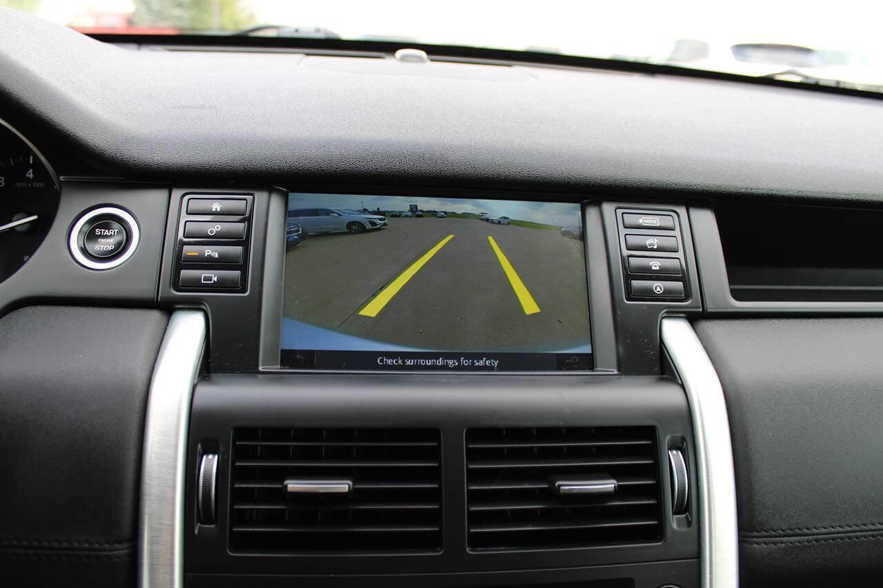 Used 2018 Land Rover Discovery Sport SE image 17