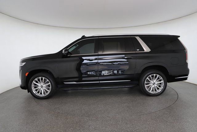 Used 2022 Cadillac Escalade ESV Premium Luxury image 6