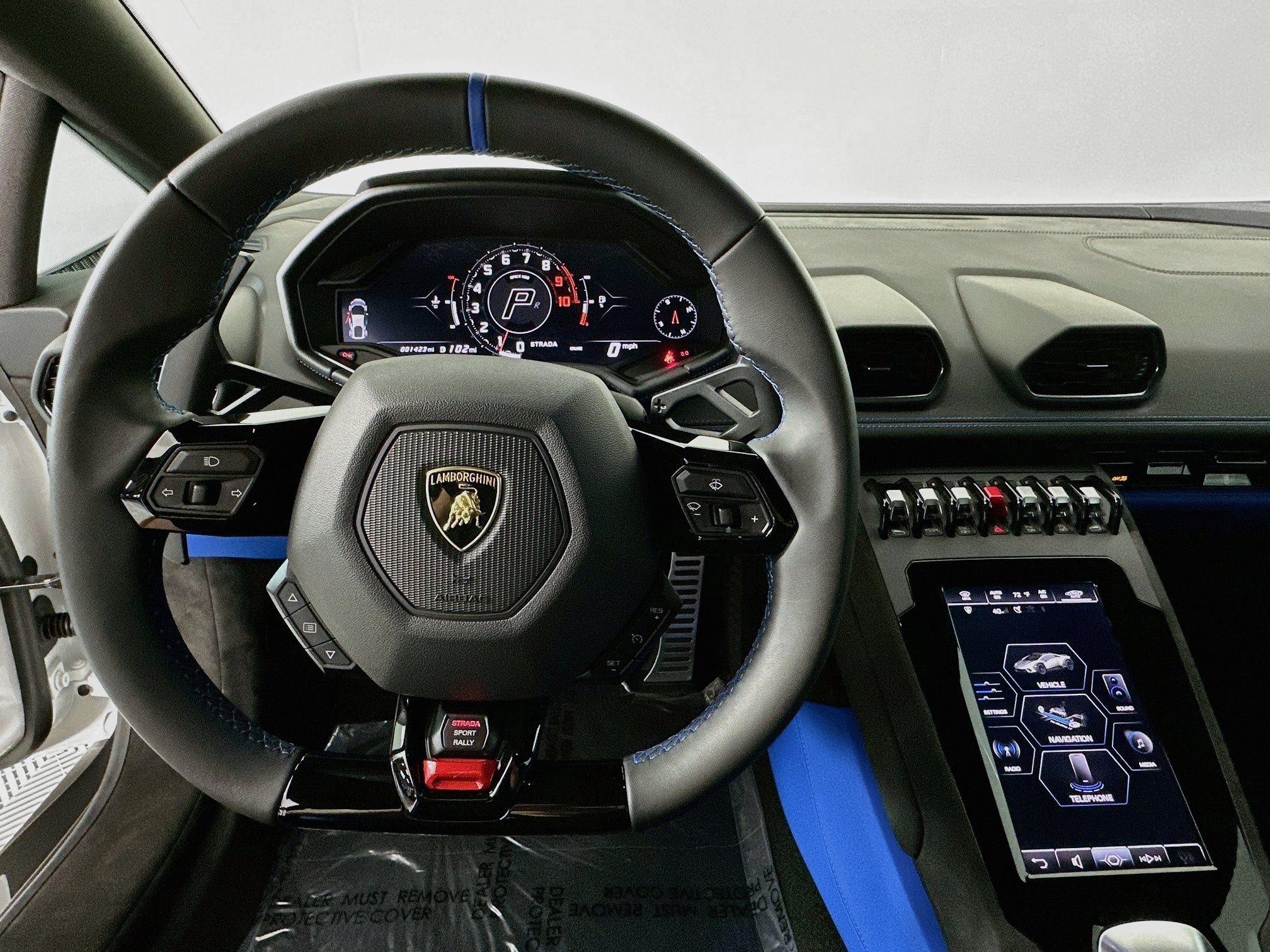 Used 2023 Lamborghini Huracan Sterrato AWD/4WD image 11