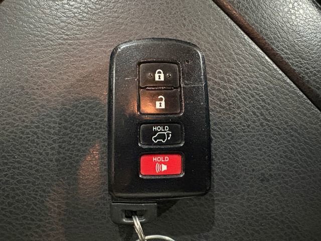 Used 2016 Toyota Highlander XLE AWD/4WD image 18