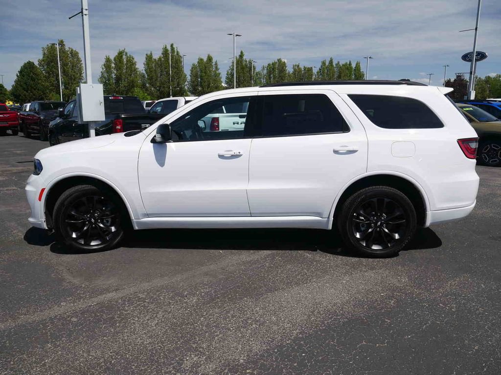 Used 2025 Dodge Durango GT w/ Blacktop Package AWD/4WD image 17