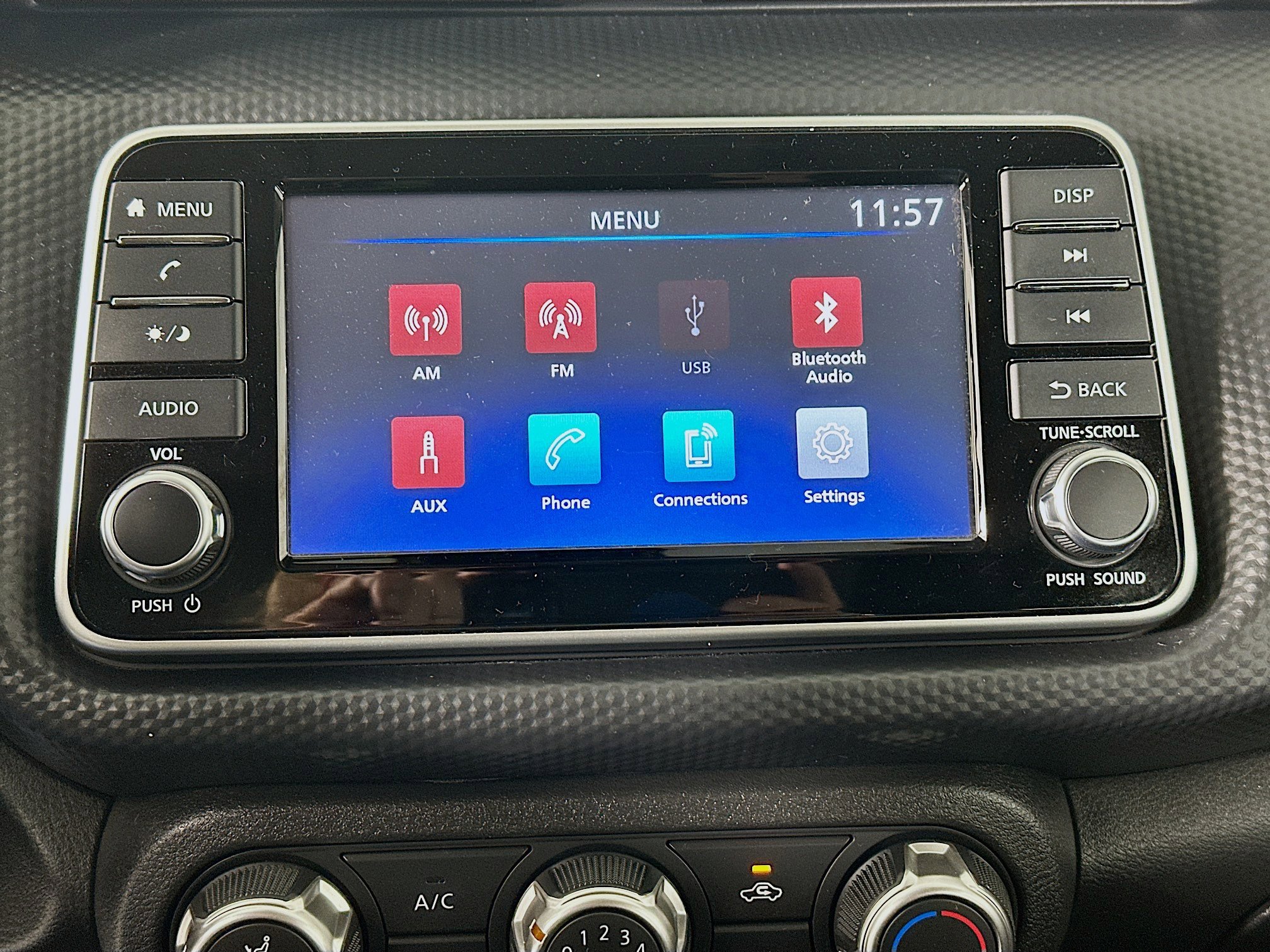 Used 2024 Nissan Kicks S image 19