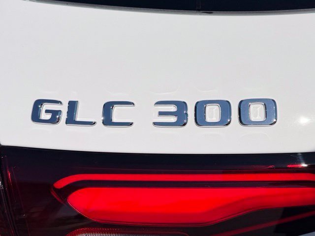 New 2027 Mercedes-Benz GLC 300 4MATIC image 9