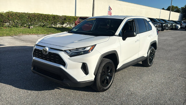Used 2025 Toyota RAV4 LE FWD image 3