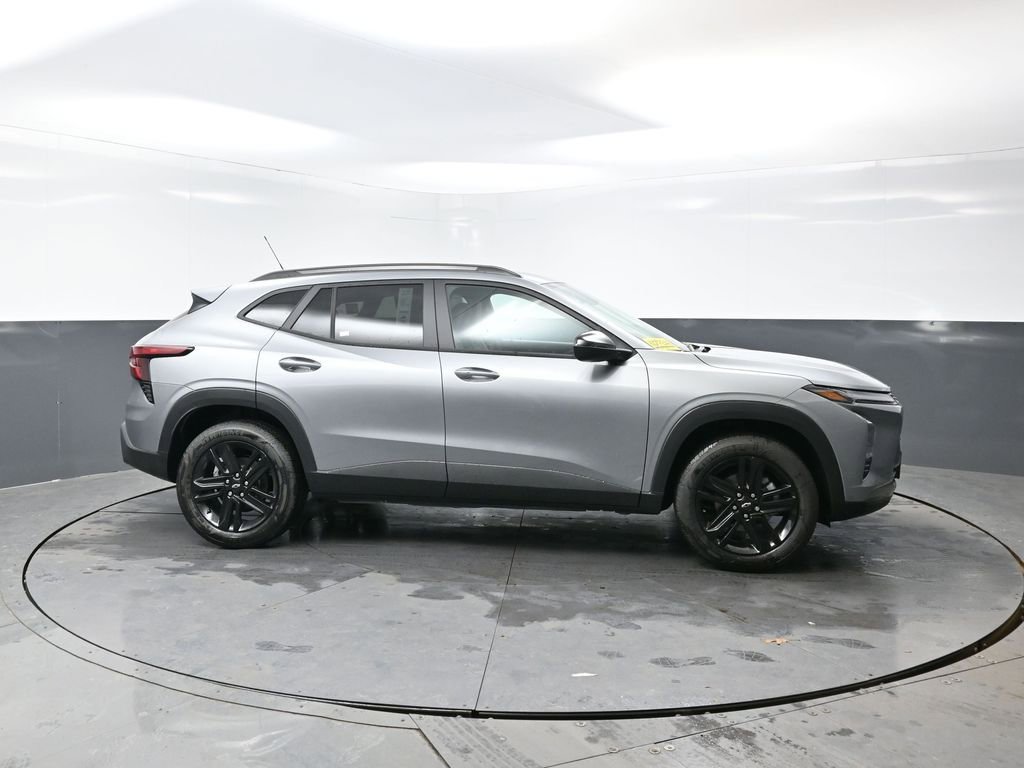 New 2026 Chevrolet Trax ACTIV image 2