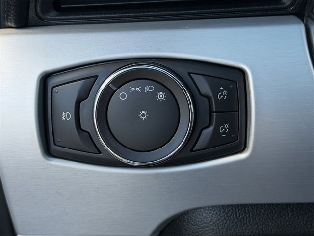 Used 2017 Ford Mustang Premium image 21