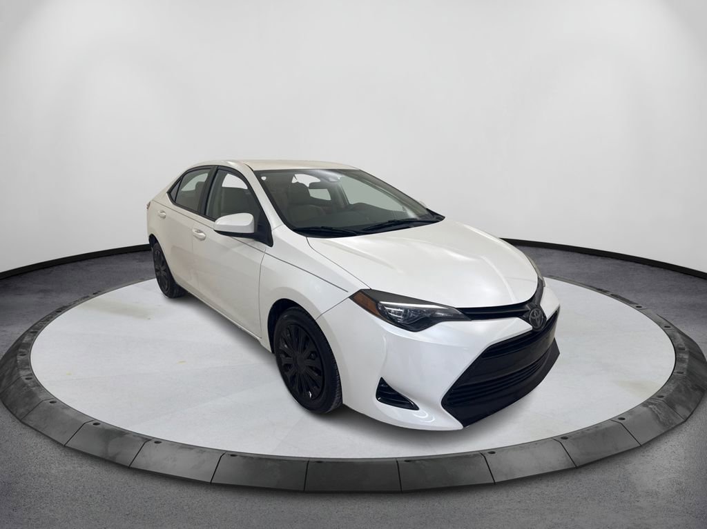 Used 2017 Toyota Corolla LE FWD image 3