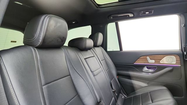Used 2025 Mercedes-Benz GLS 450 4MATIC image 26