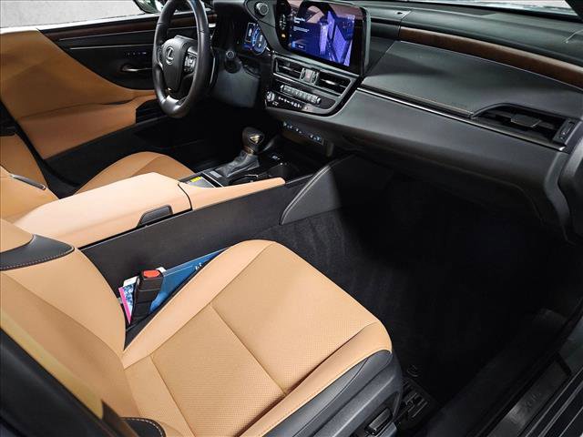 Used 2025 Lexus ES 350 w/ Premium Package image 19