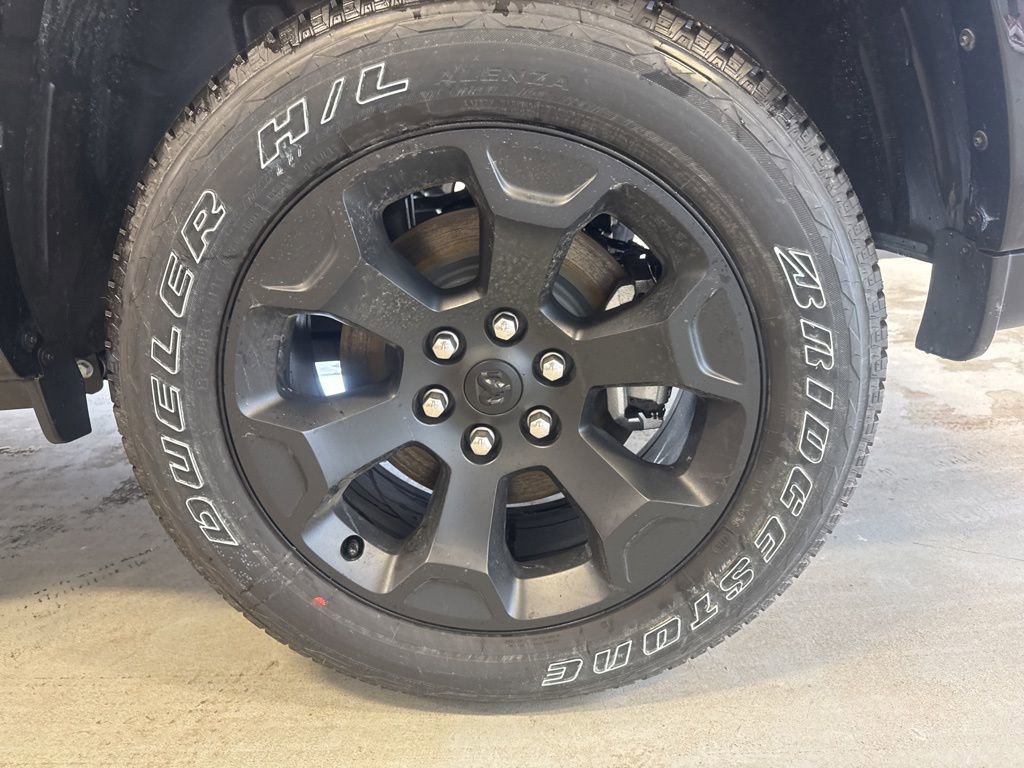 New 2026 RAM 1500 4x4 Crew Cab image 38