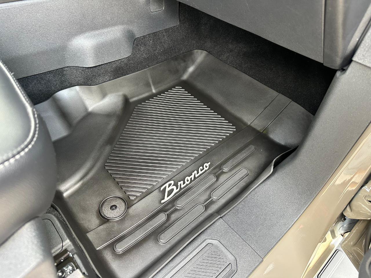Used 2026 Ford Bronco Outer Banks AWD/4WD image 25