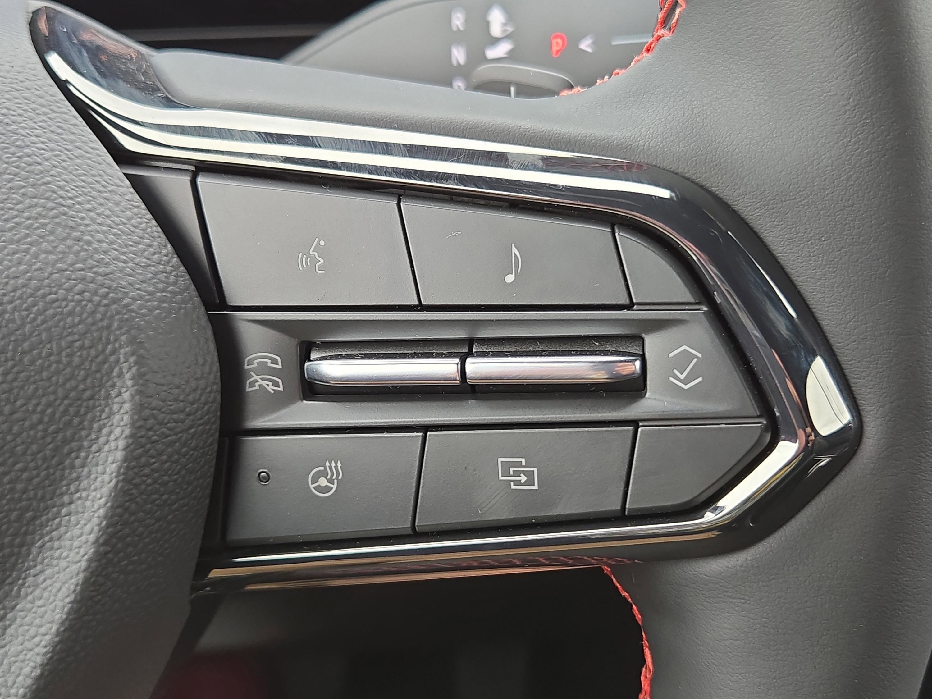 New 2026 Chevrolet Traverse RS image 28