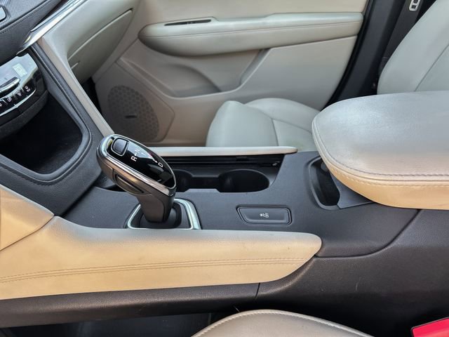 Used 2019 Cadillac XT5 Luxury FWD image 25