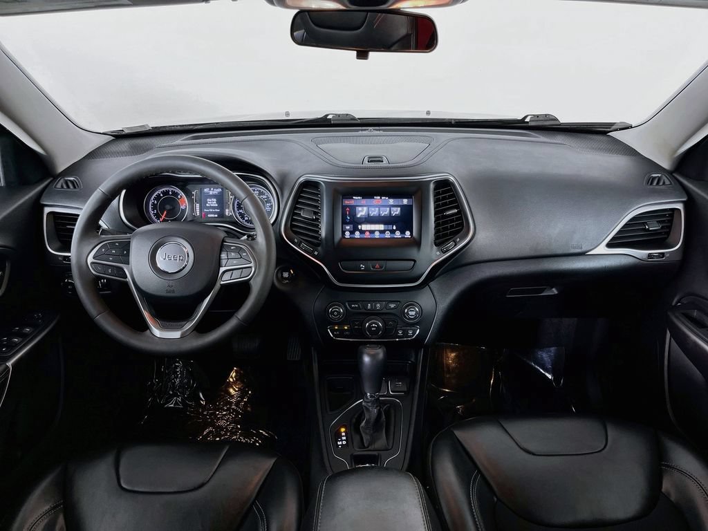 Used 2020 Jeep Cherokee Latitude Plus FWD image 12