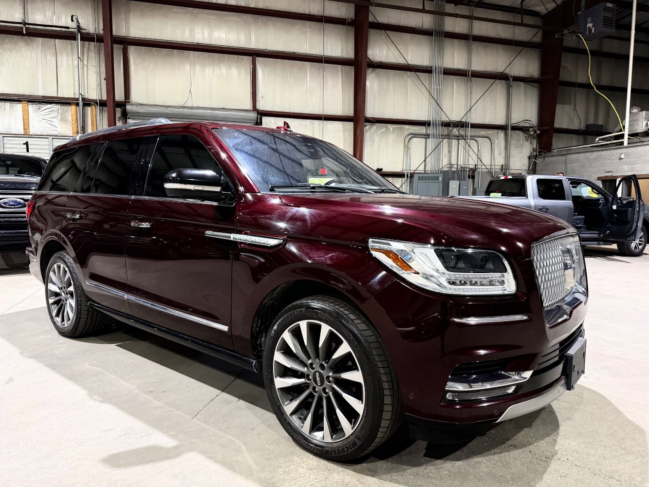 Used 2019 Lincoln Navigator Select w/ Technology Package RWD image 2