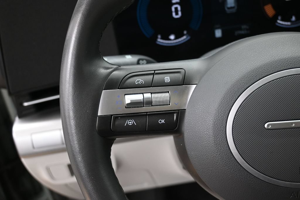 Used 2025 Hyundai Kona SEL AWD/4WD image 11