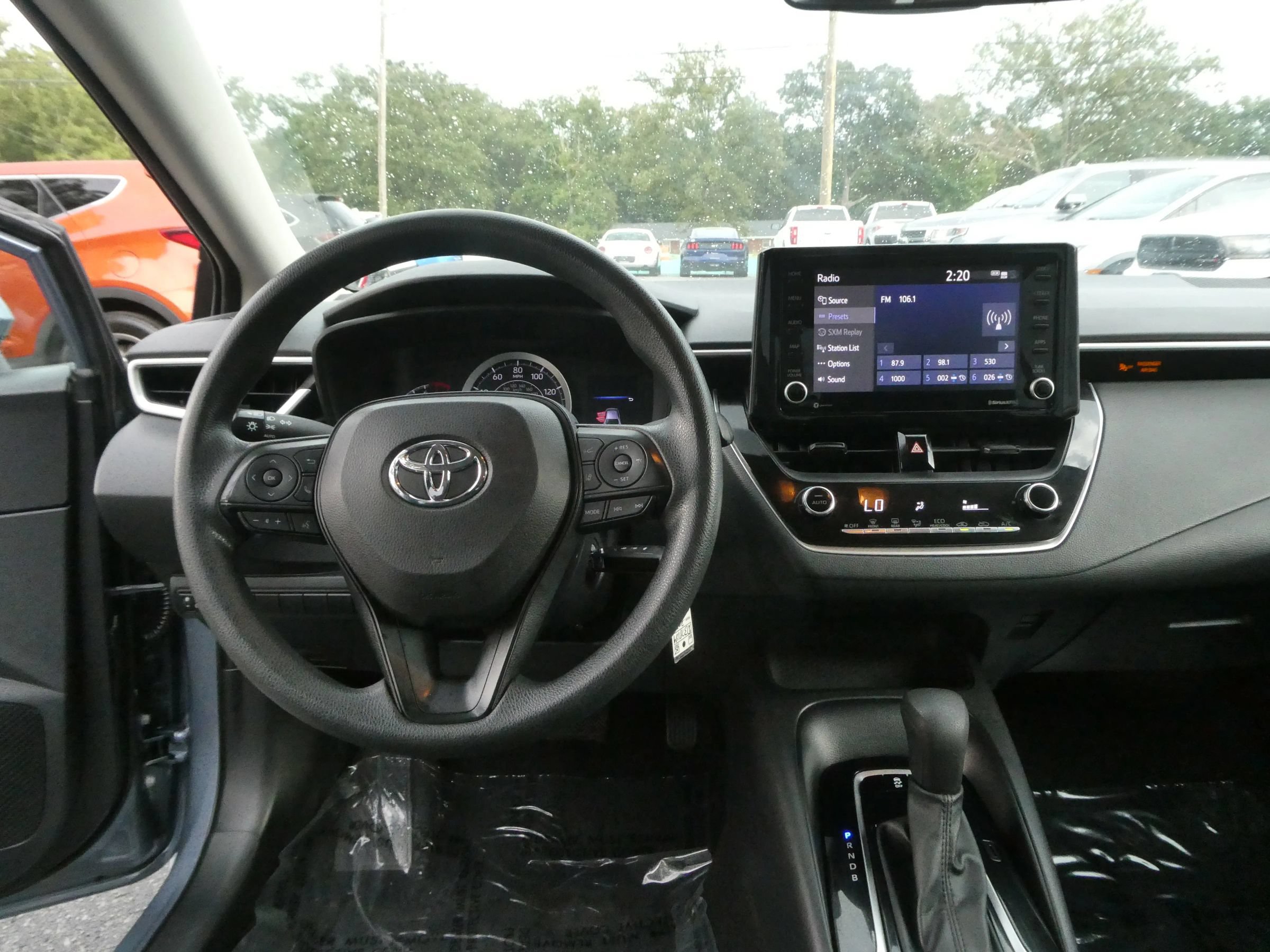 Used 2022 Toyota Corolla LE FWD image 13
