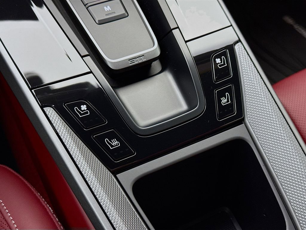 Certified 2025 Porsche 911 Carrera RWD image 21