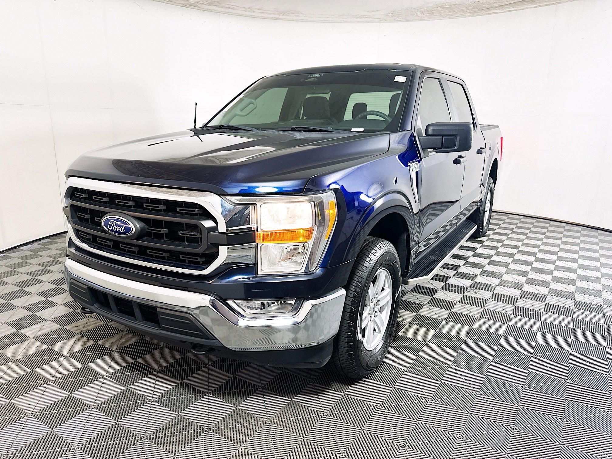 Used 2022 Ford F150 XLT w/ Trailer Tow Package AWD/4WD image 7