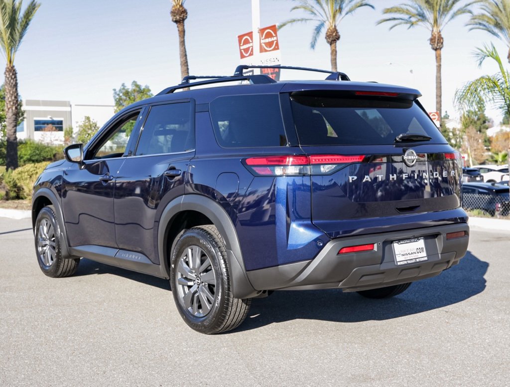 New 2025 Nissan Pathfinder SV image 6