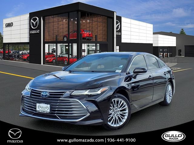 Used 2019 Toyota Avalon Limited image 1