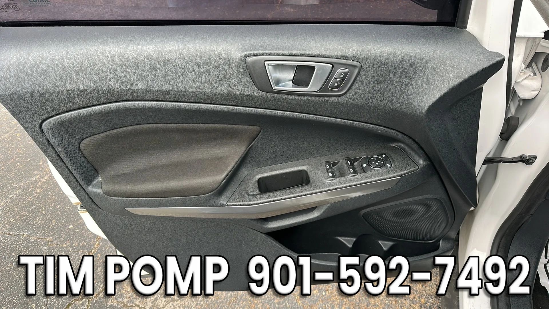 Used 2018 Ford EcoSport SE w/ SE Convenience Package image 8