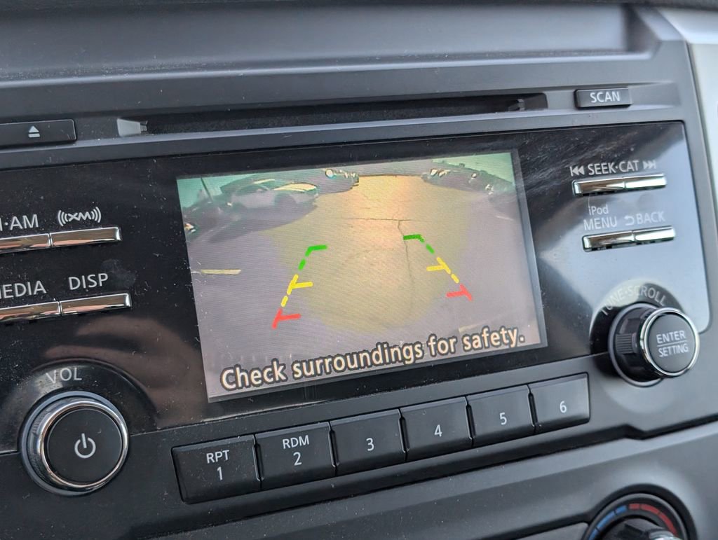 Used 2018 Nissan Titan SV image 20