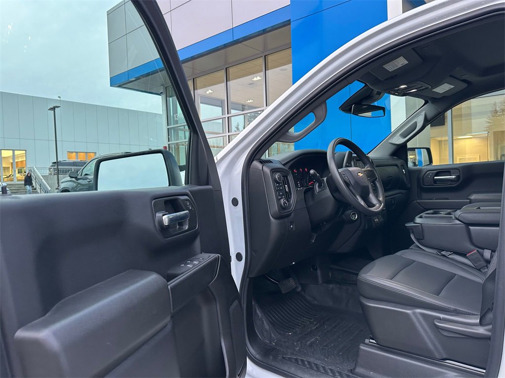 Used 2025 Chevrolet Silverado 1500 W/T w/ Trailering Package image 21