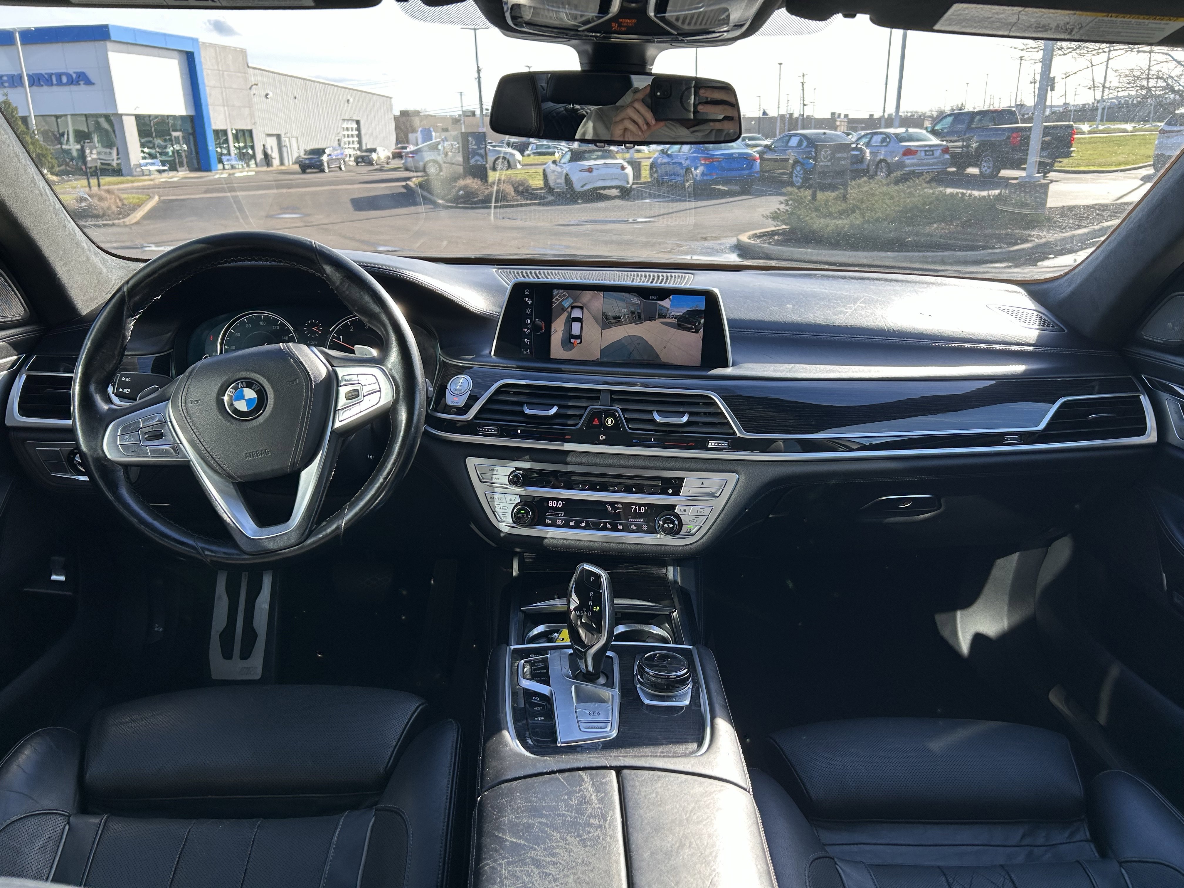 Used 2016 BMW 750i xDrive image 9