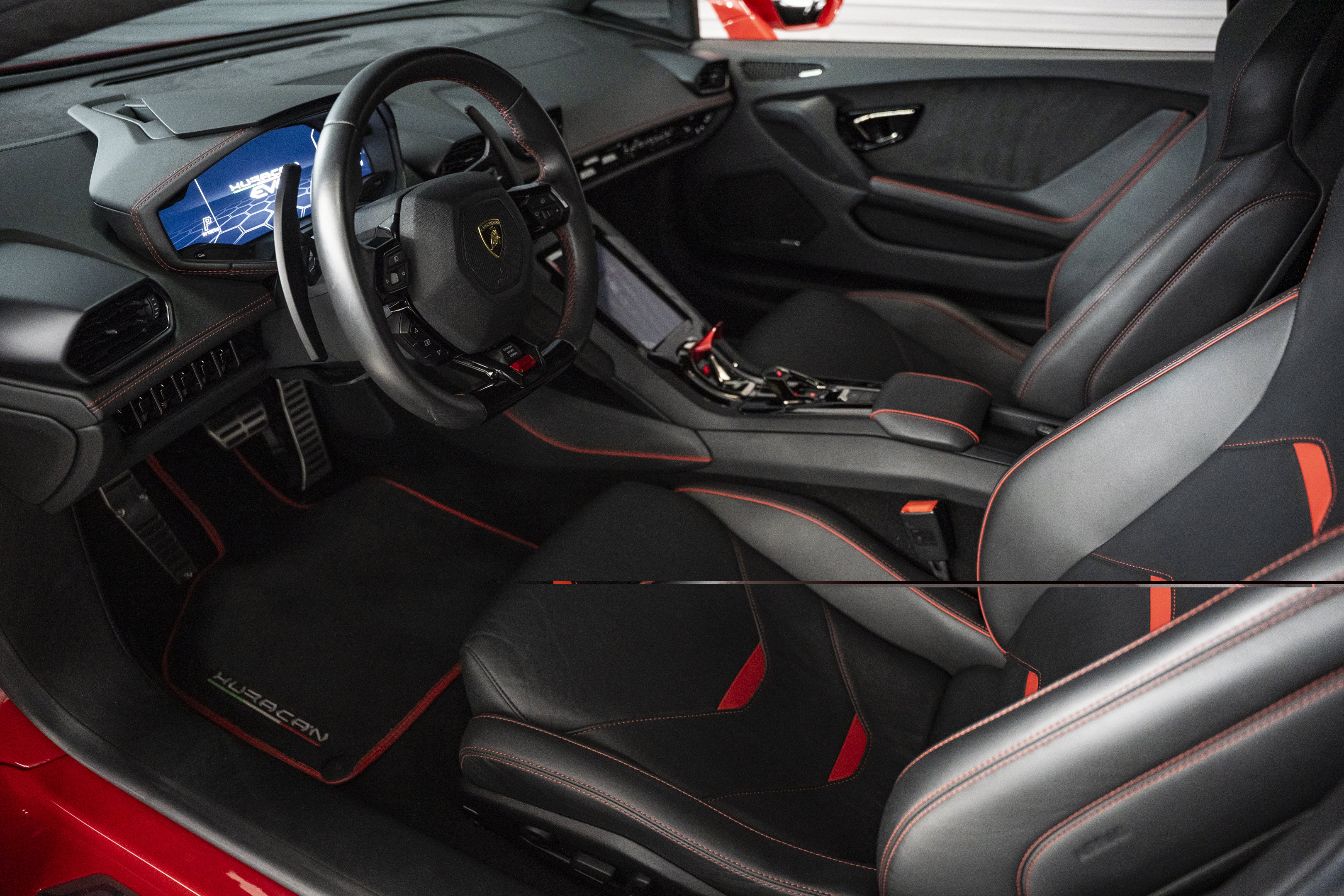Used 2020 Lamborghini Huracan EVO AWD/4WD image 29