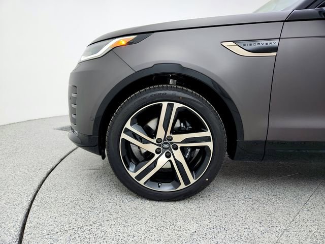 New 2026 Land Rover Discovery Limited Edition AWD/4WD image 25