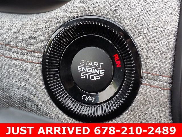 Used 2024 Jeep Compass Latitude image 30