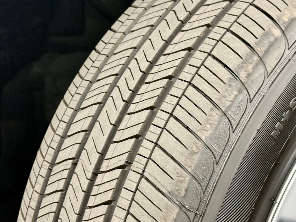 Used 2026 Toyota Highlander Limited image 16