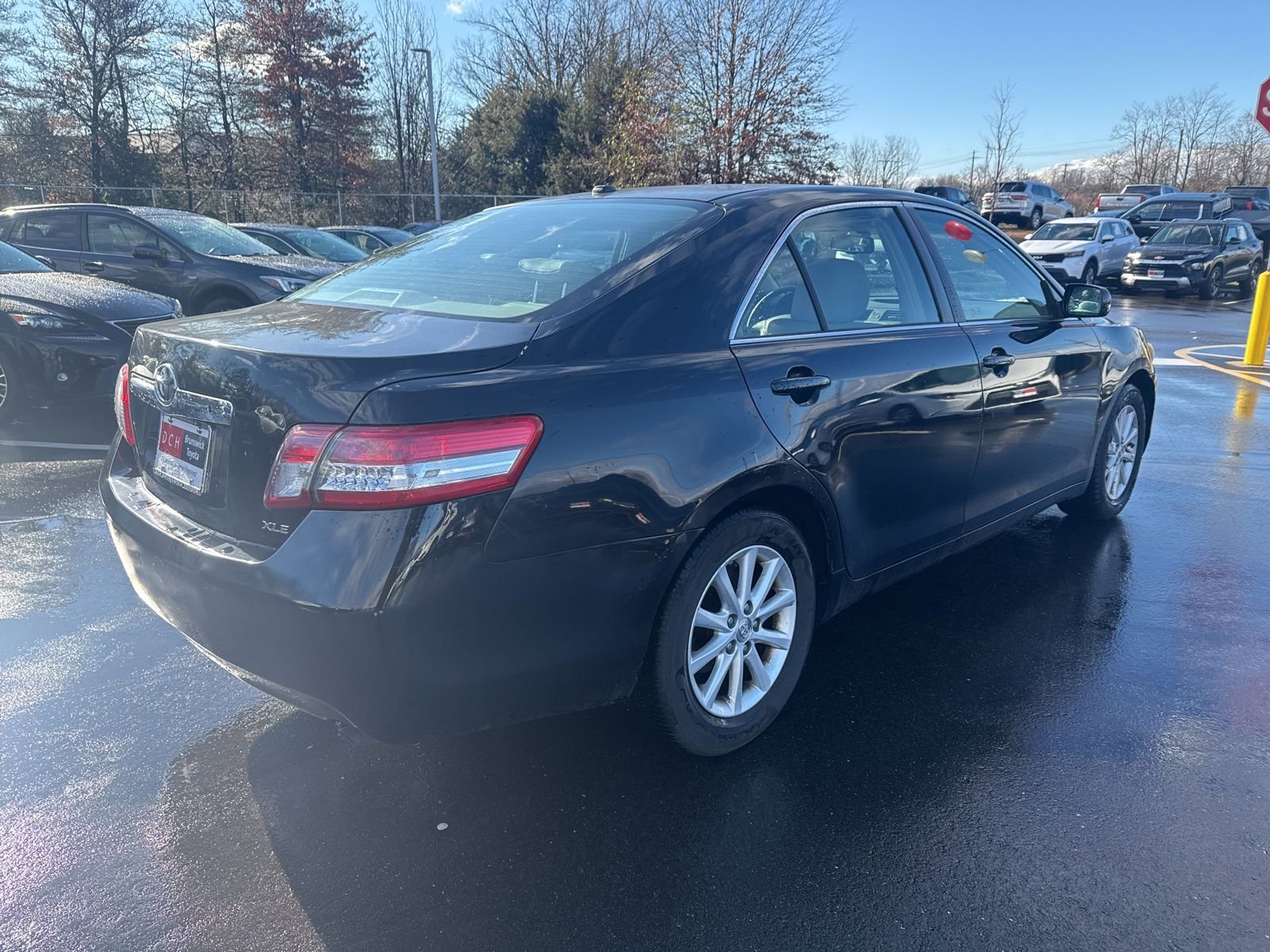 Used 2010 Toyota Camry XLE image 5