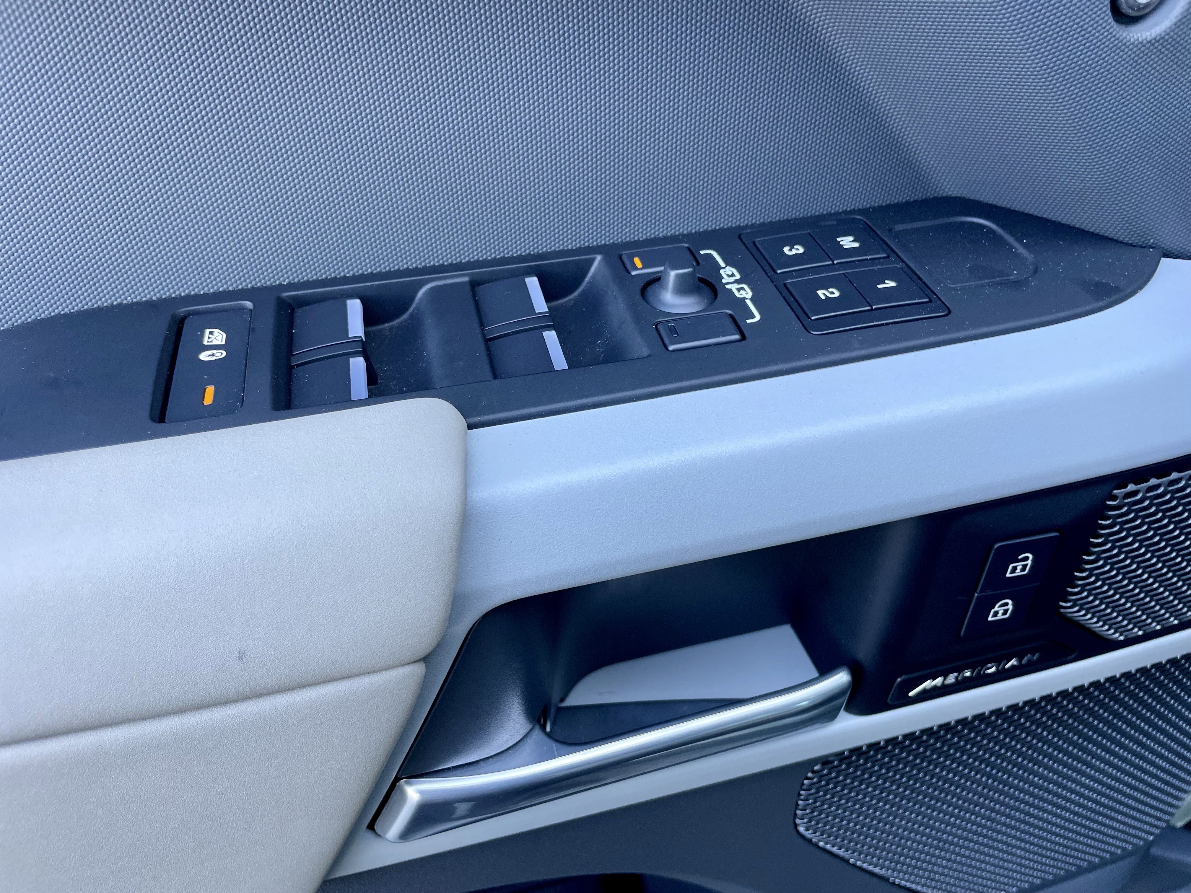 Certified 2024 Land Rover Defender 110 S image 11