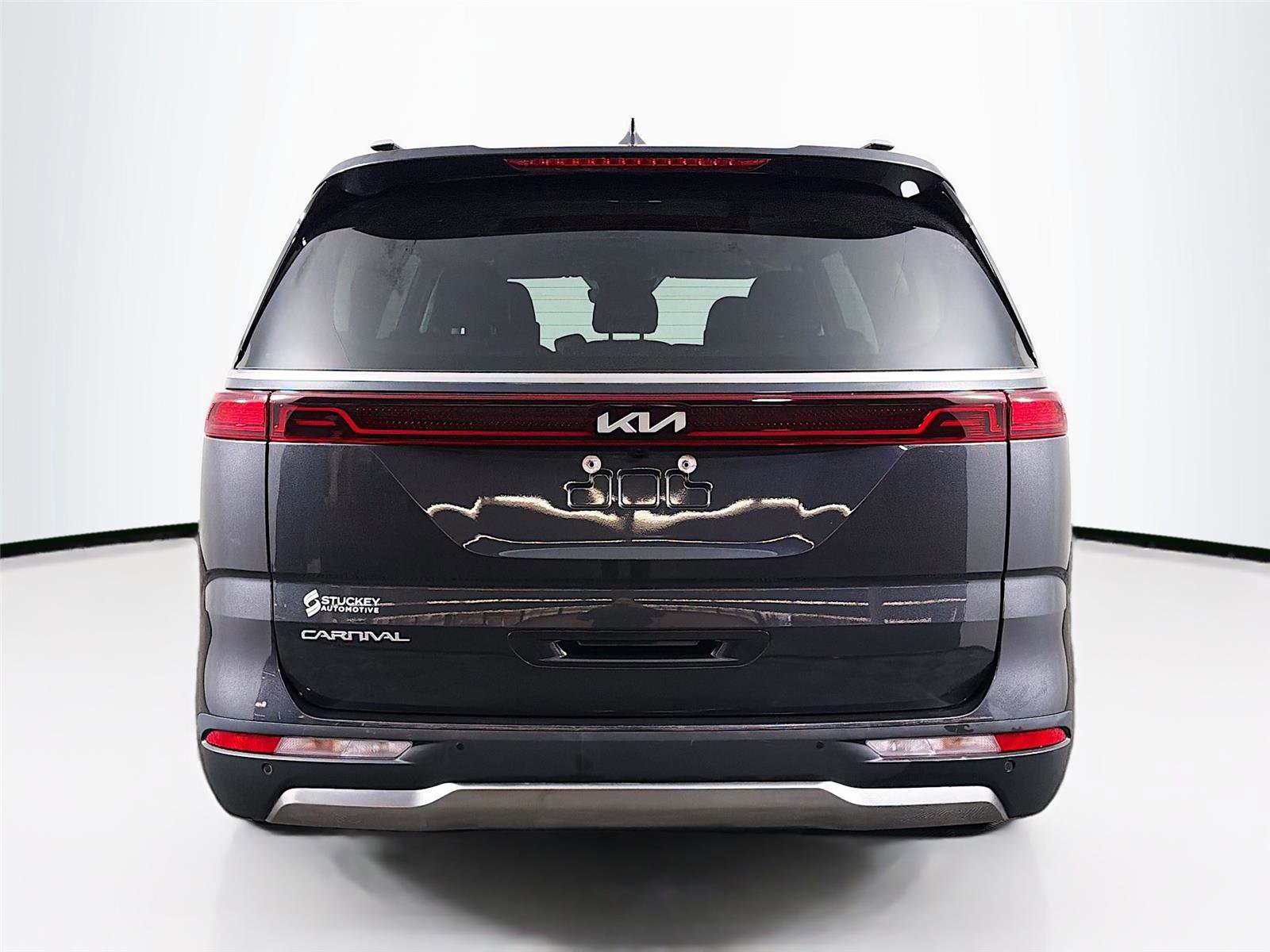 Used 2023 Kia Carnival SX Prestige image 6