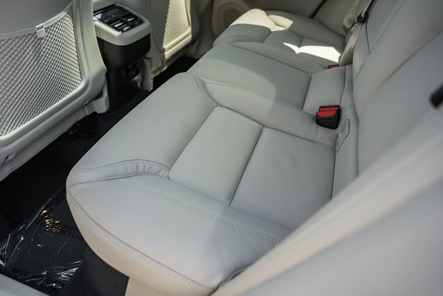 New 2027 Volvo XC60 B5 Ultra AWD/4WD image 33
