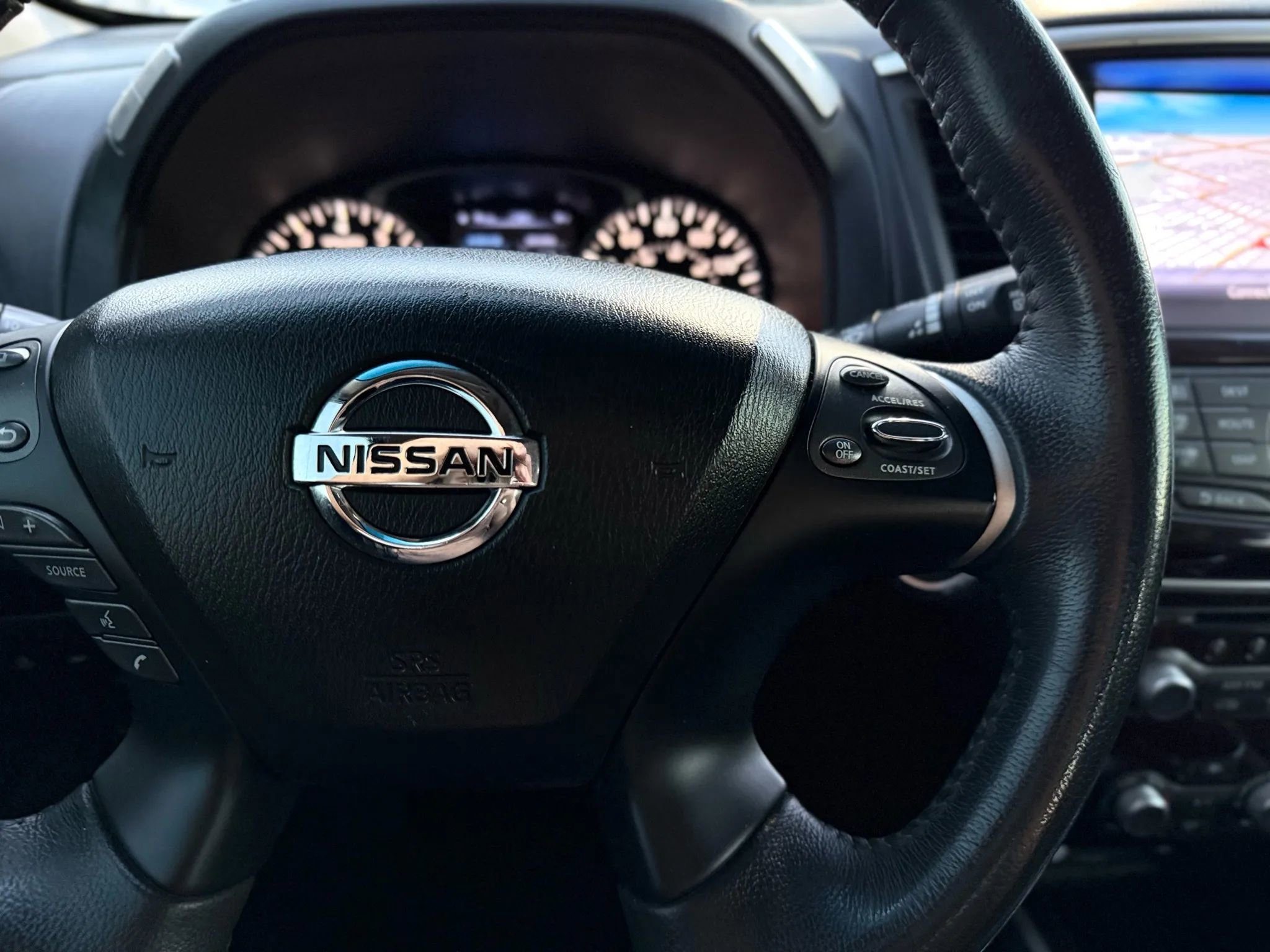 Used 2014 Nissan Pathfinder Platinum w/ Platinum Premium Package image 30