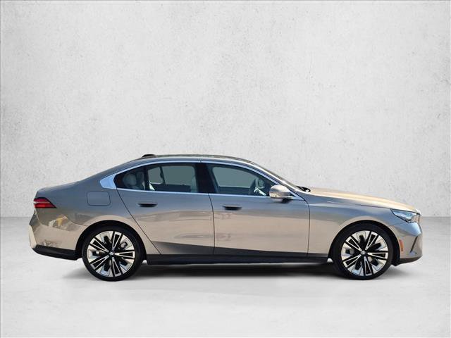 Certified 2026 BMW 540i xDrive AWD/4WD image 4