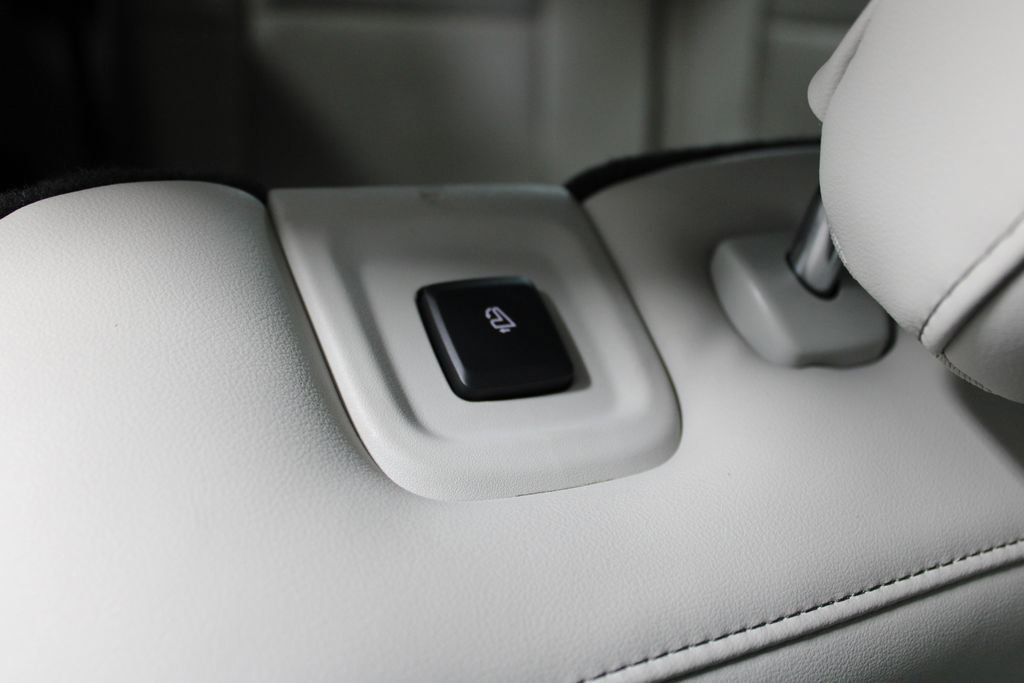 New 2025 Lincoln Aviator 2WD w/ Equipment Group 101A image 34