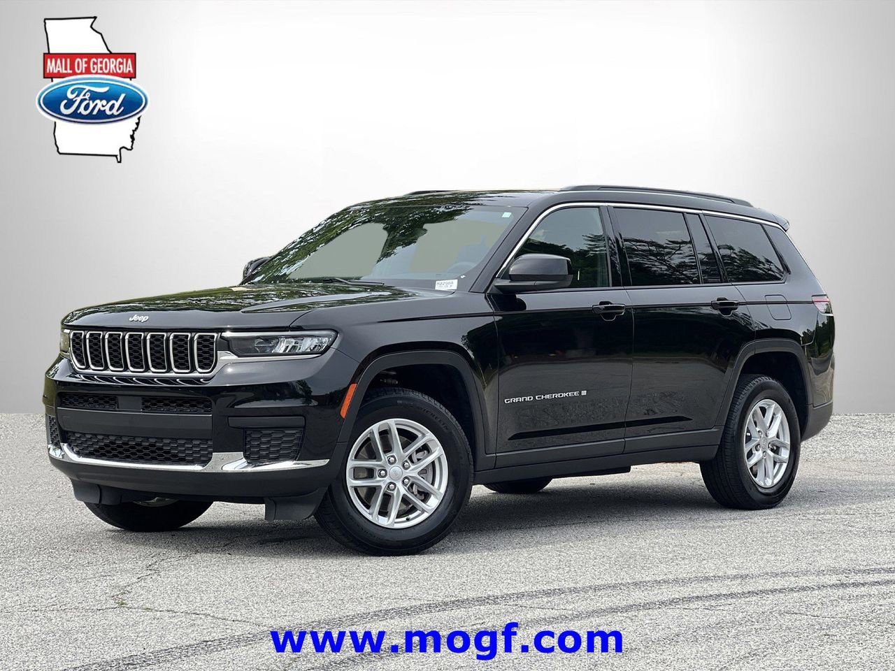 Used 2024 Jeep Grand Cherokee L Laredo AWD/4WD image 1