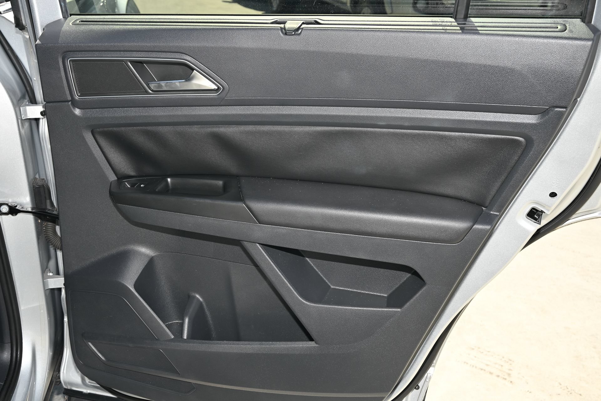 Used 2019 Volkswagen Atlas SE FWD image 16