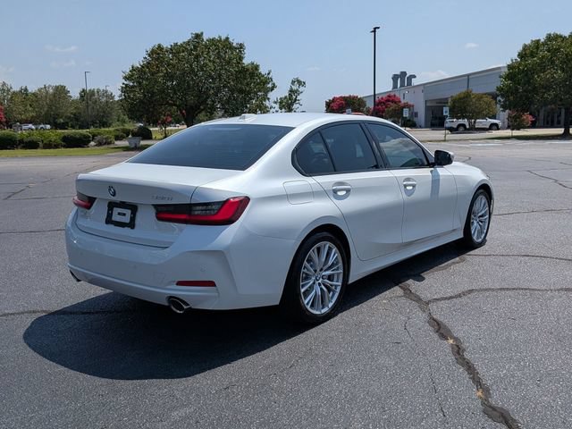 Used 2023 BMW 330i Sedan w/ Driving Assistance Package RWD image 3