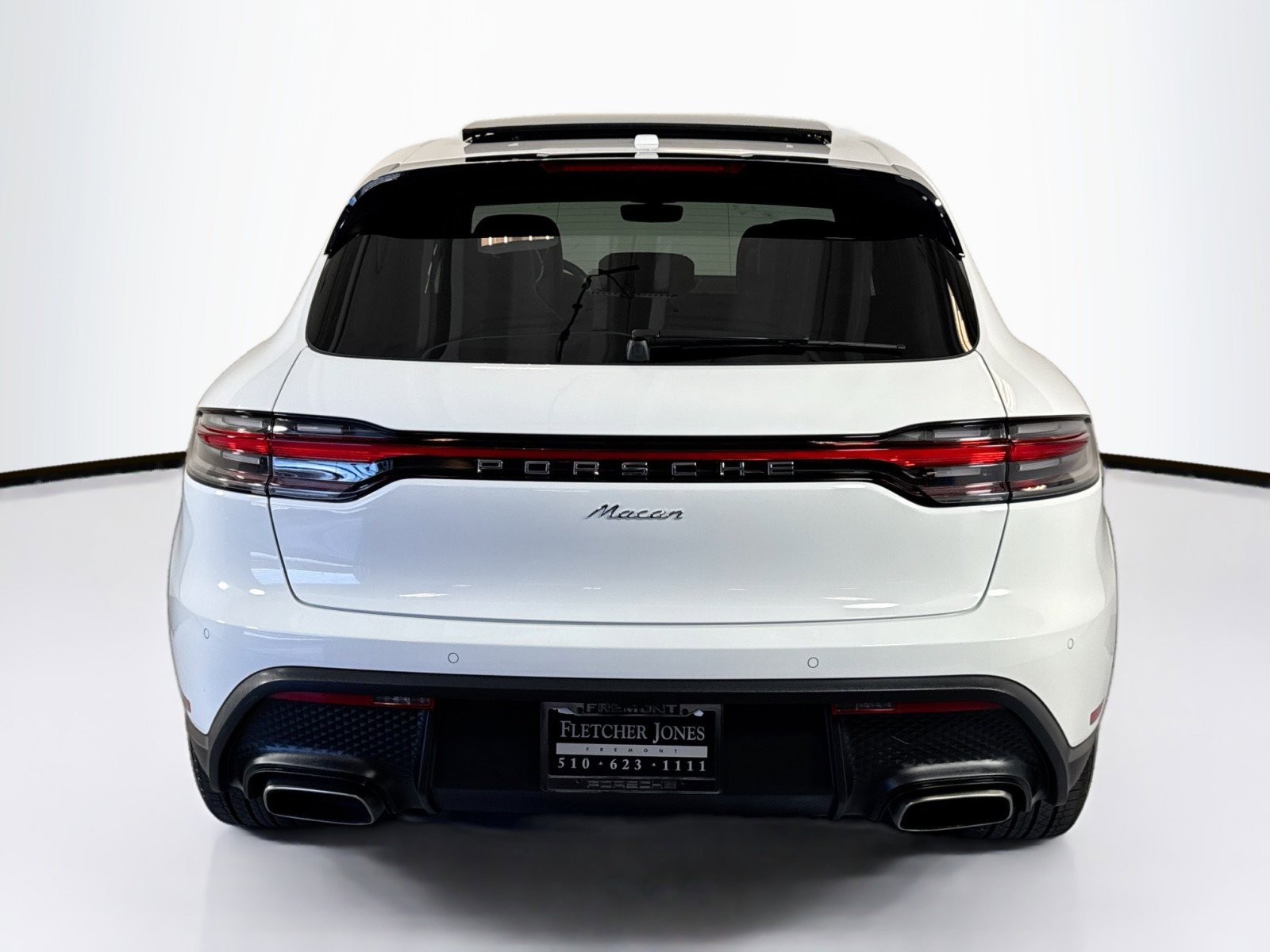 Certified 2026 Porsche Macan AWD/4WD image 10