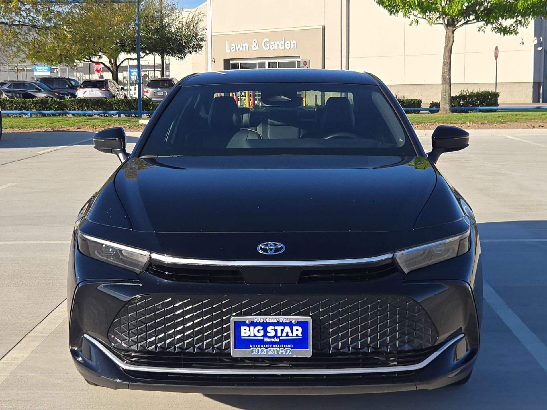 Used 2025 Toyota Crown XLE AWD/4WD image 10